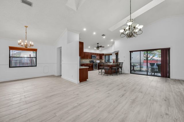 7619 Silver Woods Court, Boca Raton, FL 33433