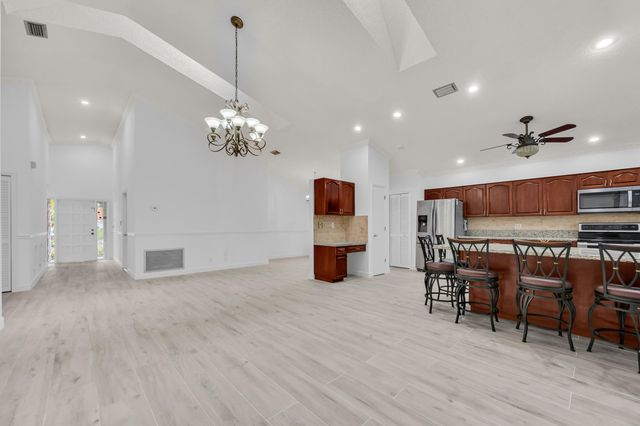 7619 Silver Woods Court, Boca Raton, FL 33433