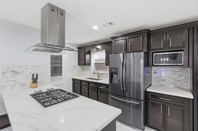 7027 Kingsway Drive, Houston, TX 77087