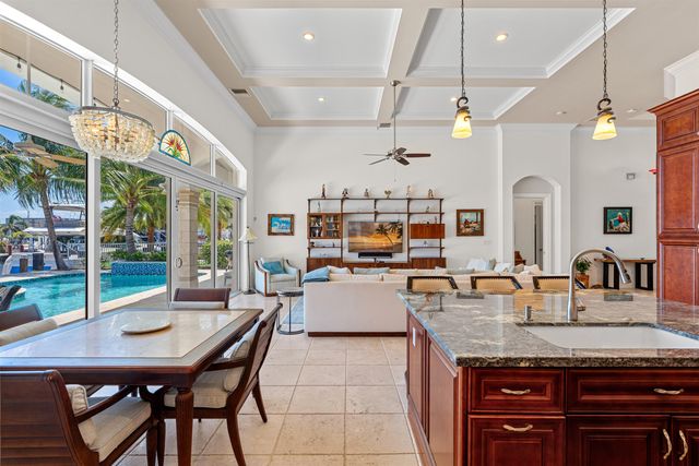 2760 NE 51st Street, Lighthouse Point, FL 33064