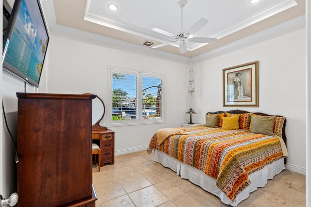 2760 NE 51st Street, Lighthouse Point, FL 33064