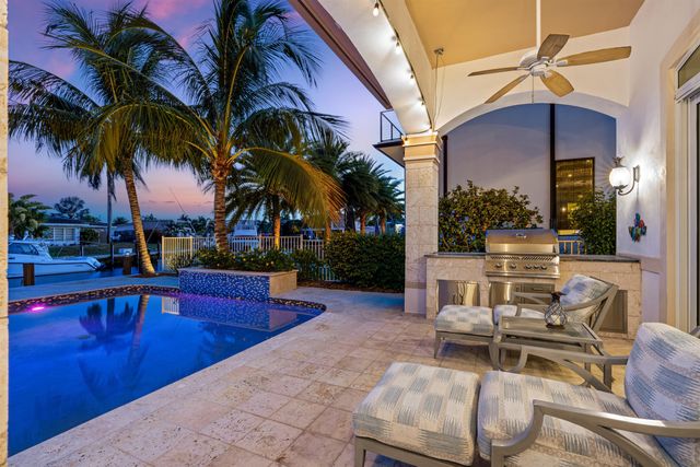 2760 NE 51st Street, Lighthouse Point, FL 33064