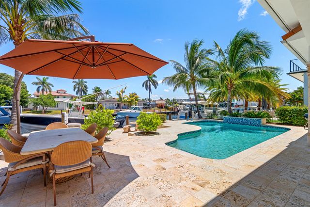 2760 NE 51st Street, Lighthouse Point, FL 33064