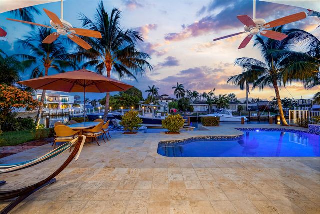 2760 NE 51st Street, Lighthouse Point, FL 33064