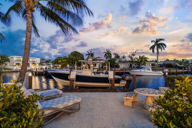2760 NE 51st Street, Lighthouse Point, FL 33064