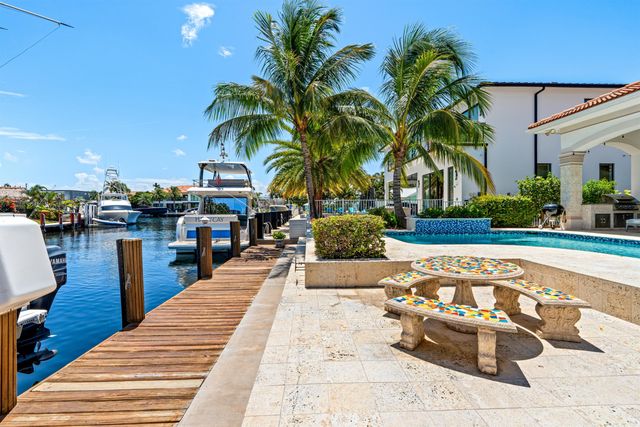 2760 NE 51st Street, Lighthouse Point, FL 33064