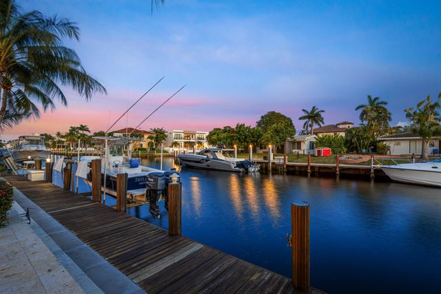 2760 NE 51st Street, Lighthouse Point, FL 33064