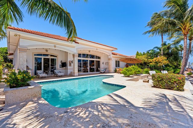 2760 NE 51st Street, Lighthouse Point, FL 33064