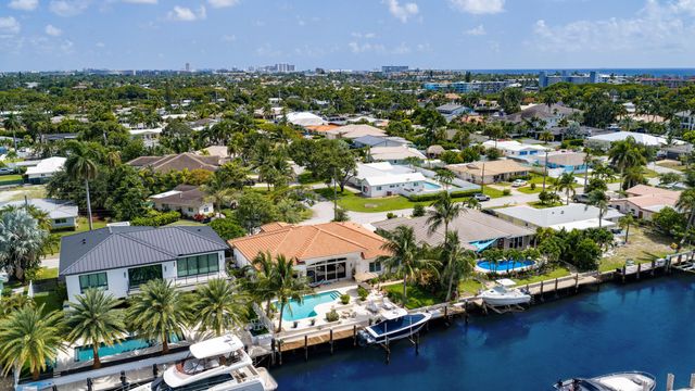 2760 NE 51st Street, Lighthouse Point, FL 33064