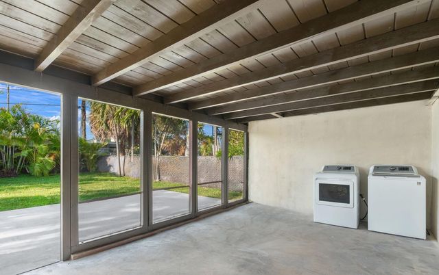 381 NE 43rd Court, Oakland Park, FL 33334