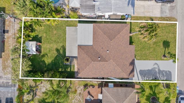381 NE 43rd Court, Oakland Park, FL 33334