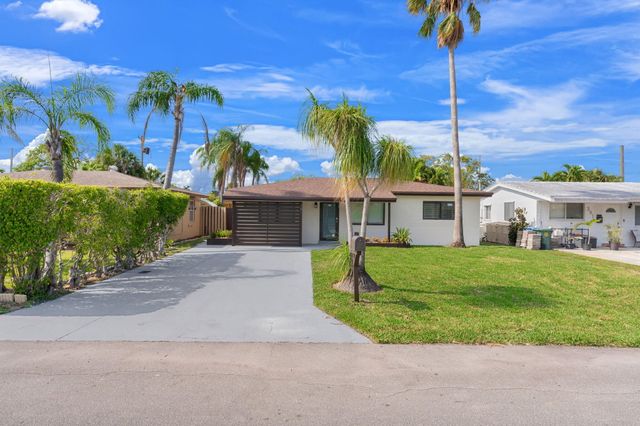 381 NE 43rd Court, Oakland Park, FL 33334