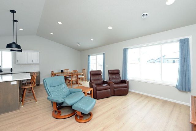 7903 BUCKTHORN Avenue, Horace, ND 58047