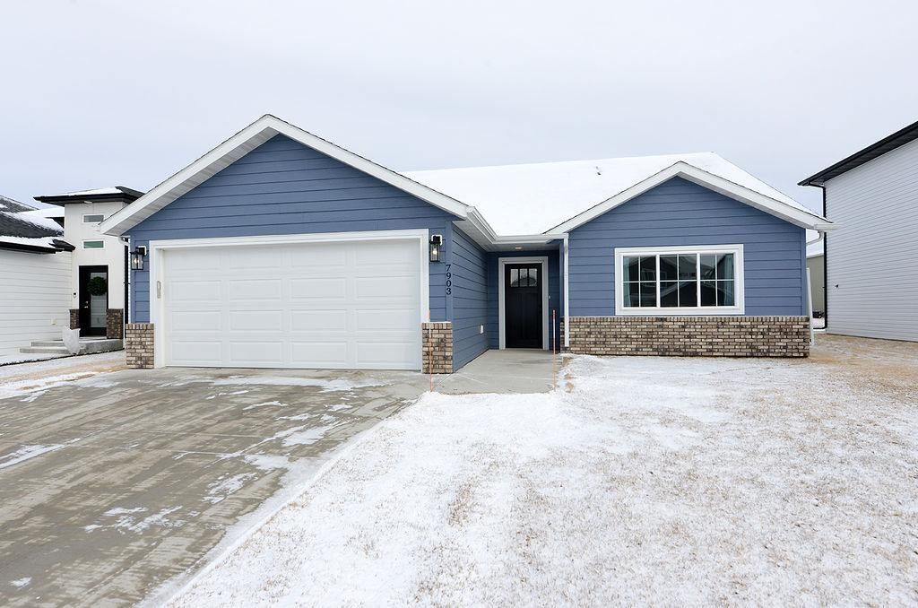 7903 BUCKTHORN Avenue, Horace, ND 58047