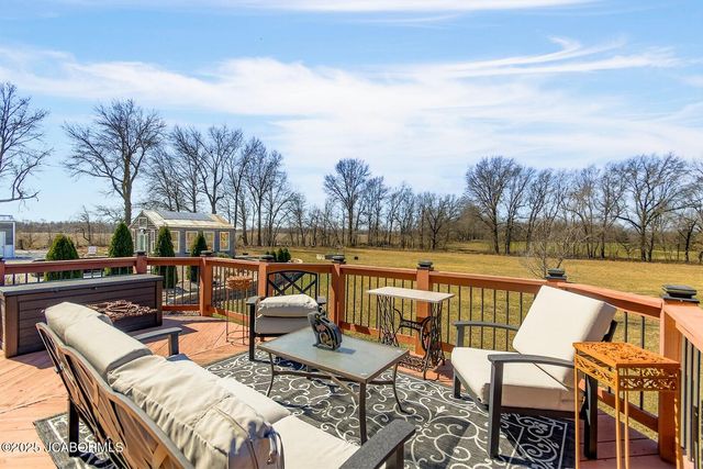 1235 COUNTY RD 2340, Moberly, MO 65270