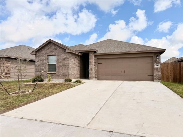 7742 Lariat Toss Dr, Corpus Christi, TX 78414
