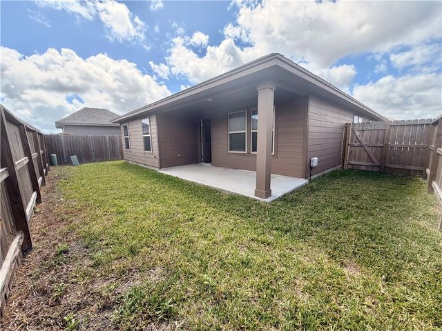7742 Lariat Toss Dr, Corpus Christi, TX 78414