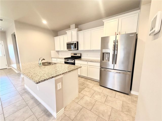 7742 Lariat Toss Dr, Corpus Christi, TX 78414