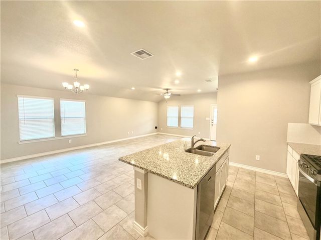 7742 Lariat Toss Dr, Corpus Christi, TX 78414