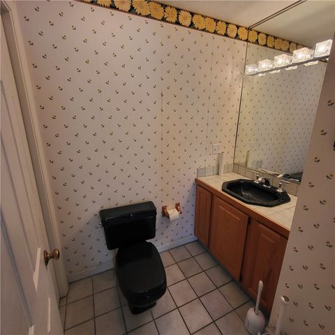 48 Governors Hill, West Warwick, RI 02893