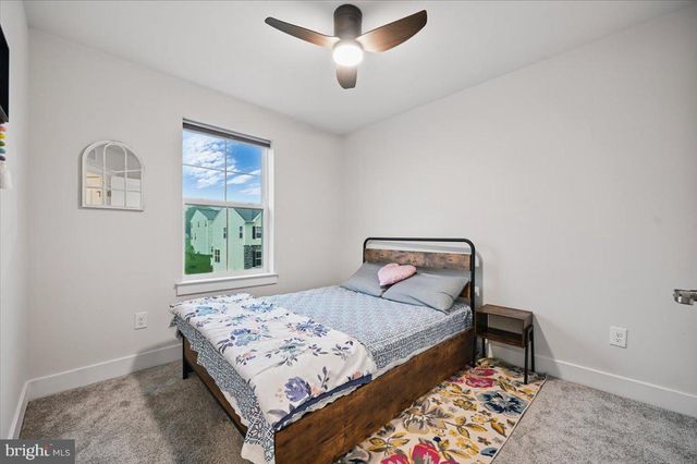 825 PECAN RD, Spring City, PA 19475