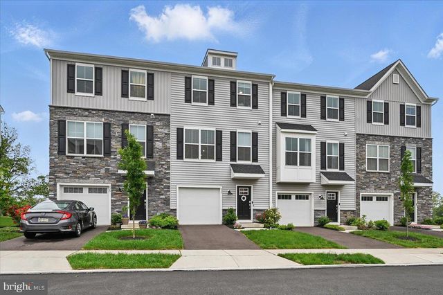 825 PECAN RD, Spring City, PA 19475