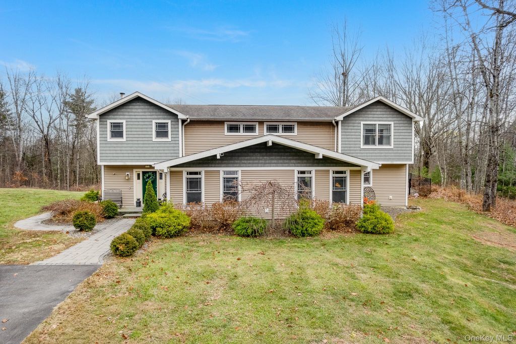 112 Pleasant View Road, Pleasant Valley, NY 12569