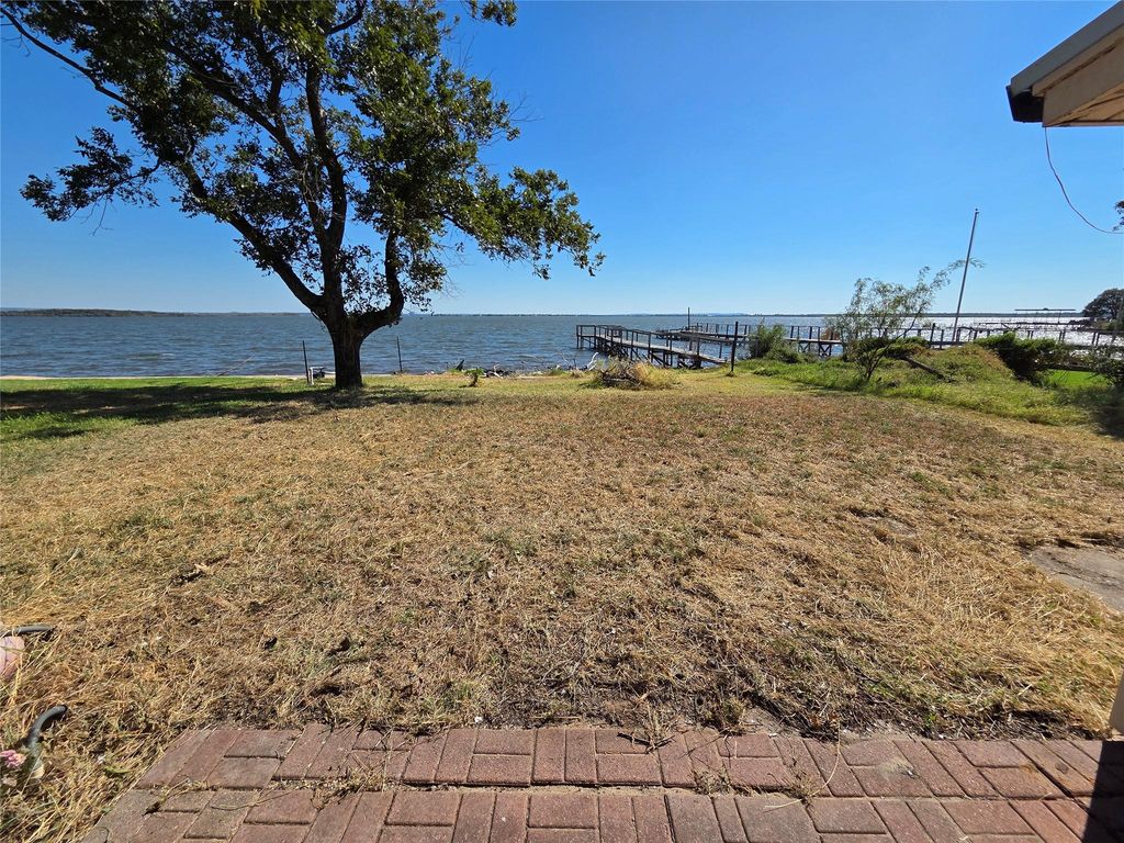 819 Lakeshore LOOP, Tow, TX 78672
