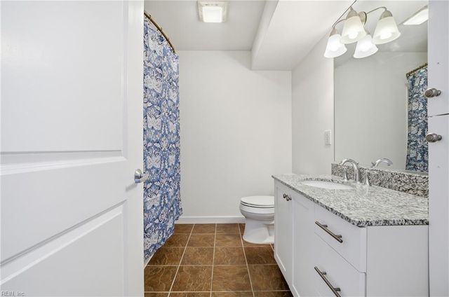 3738 Sandpiper Rd Apt 437B, Virginia Beach, VA 23456