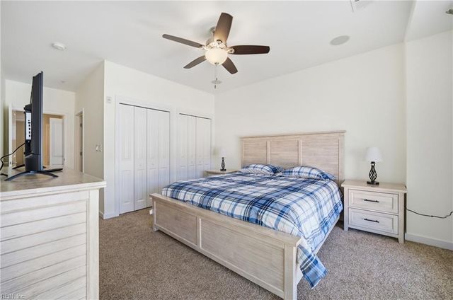 3738 Sandpiper Rd Apt 437B, Virginia Beach, VA 23456