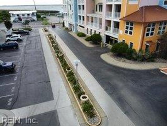 3738 Sandpiper Rd Apt 437B, Virginia Beach, VA 23456