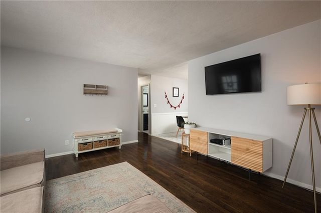 13400 E 43rd Terrace S, Independence, MO 64055