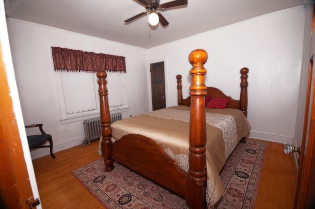 3927 N 16th STREET, Milwaukee, WI 53206