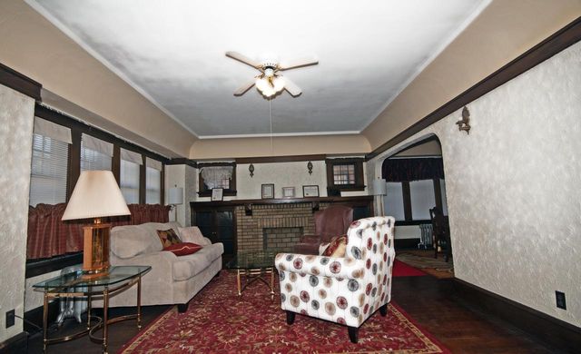 3927 N 16th STREET, Milwaukee, WI 53206