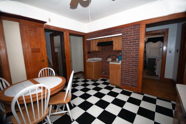 3927 N 16th STREET, Milwaukee, WI 53206