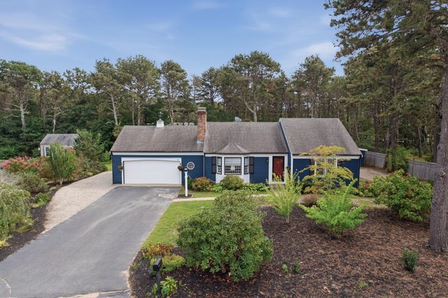 105 Beacon Street, South Yarmouth, MA 02664