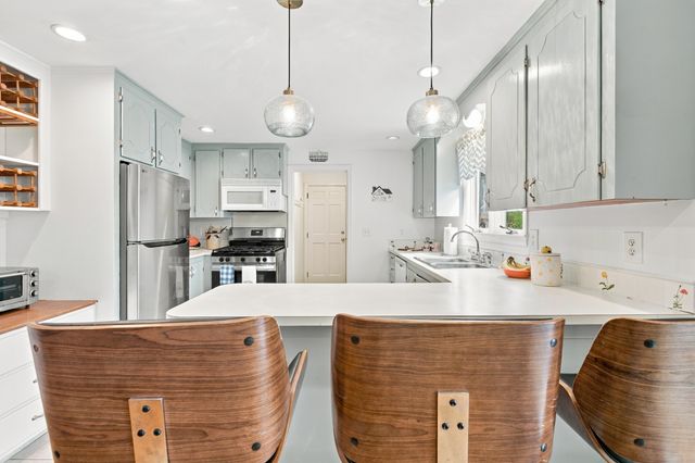 105 Beacon Street, South Yarmouth, MA 02664