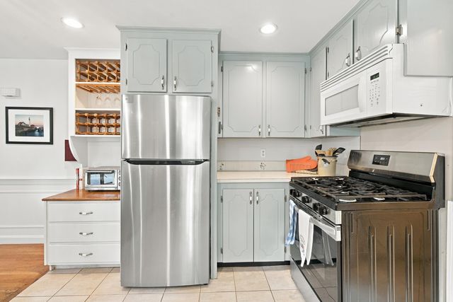 105 Beacon Street, South Yarmouth, MA 02664