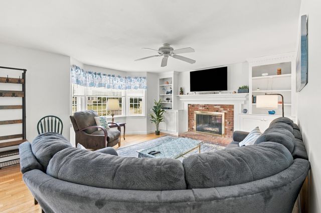 105 Beacon Street, South Yarmouth, MA 02664