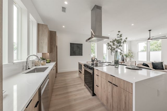 2523 Hondo Avenue 103, Dallas, TX 75219