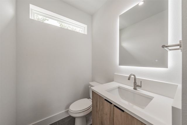 2523 Hondo Avenue 103, Dallas, TX 75219