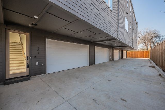 2523 Hondo Avenue 103, Dallas, TX 75219
