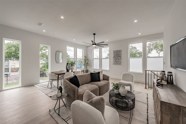 2523 Hondo Avenue 103, Dallas, TX 75219