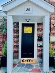 35 Butts St, Newton, MA 02464