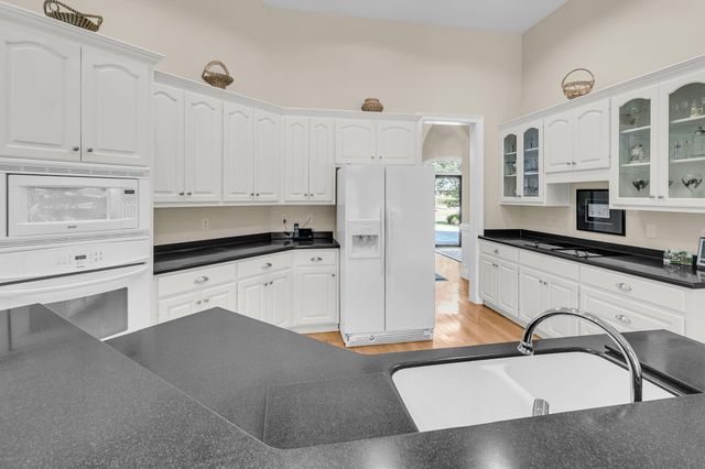 8729 Herons Walk, North Charleston, SC 29420
