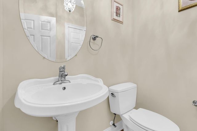 8729 Herons Walk, North Charleston, SC 29420
