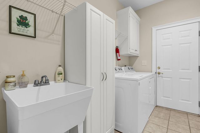 8729 Herons Walk, North Charleston, SC 29420