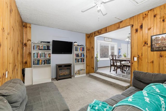 402 Boone Lane, Mitchell, IN 47446