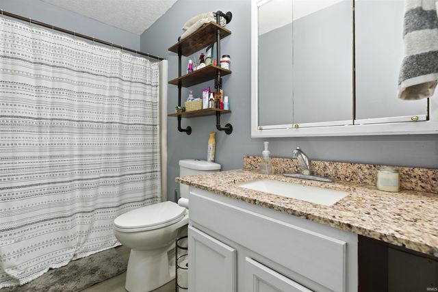 402 Boone Lane, Mitchell, IN 47446