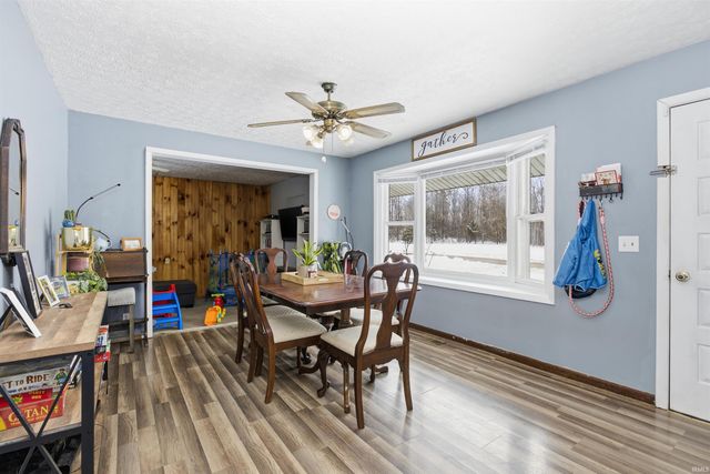 402 Boone Lane, Mitchell, IN 47446